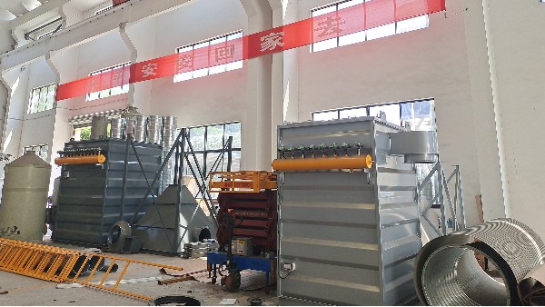 掃除企業(yè)發(fā)展的畔腳石，水泥行業(yè)除塵當選布袋除塵器廠家耀先